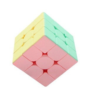 Cubo Macaron Mini Triangular Liso 3D de Plástico ABS, Juguete de Rompecabezas Combinable para Principiantes - Product Image 5