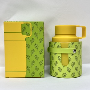 Spray de Perfume Aislado Amarillo con Aroma Floral y Fragancia Duradera, Funda y Caja con Diseño de Hojas Verdes - Product Image 2