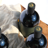 Bouteille d'huile d'olive vide personnalisée de 500 ml avec couvercle noir, bouteille en verre ambré à col court et bouche large pour l'huile d'olive