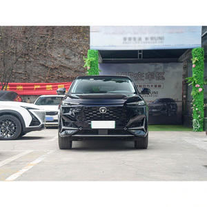 Auto Usado 2022 Blanco y Negro Changan UNI-K IDD 1.5T Blue Whale IDD Volante a la Izquierda PHEV SUV Transmisión Automática - Product Image 2