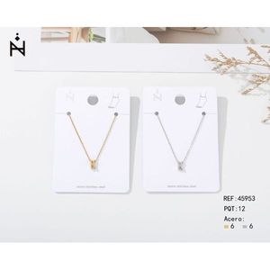 Cavigliera in acciaio inossidabile con lettera K per donna, accessorio di moda. - Product Image 1