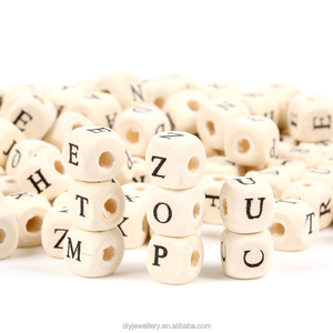 100 pièces 10mm lettre naturelle Alphabet Hemu carré <span class=keywords><strong>en</strong></span> <span class=keywords><strong>bois</strong></span> <span class=keywords><strong>perles</strong></span> <span class=keywords><strong>en</strong></span> vrac pour la fabrication de bijoux résultats bricolage chapelet Bracelet accessoires - Product Image 6
