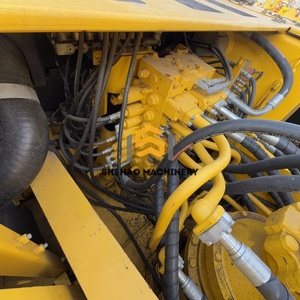 โครงการโครงสร้างที่ประหยัดพลังงานและทรงประสิทธิภาพ รถขุดไฮดรอลิกแบบตีนตะขาบ Komatsu PC350 มือสอง น้ำหนัก 35 ตัน - Product Image 5