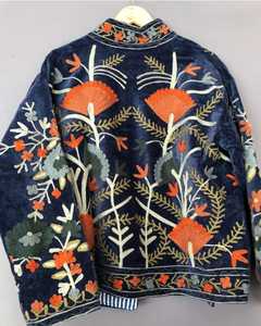 เสื้อแจ็คเก็ตซูซานีลายสัตว์สีน้ำเงินกำมะหยี่ทำมือ เสื้อโค้ทฤดูหนาวสุดหรู ปักลายแบบดั้งเดิม สไตล์โบโฮ ผ้าฝ้าย - Product Image 5