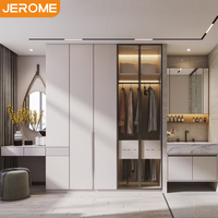 Armario de dormitorio principal de diseño moderno personalizado, muebles de armario, sistema de armario empotrado de madera blanca con tocador