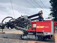 Plateforme de forage rotative intégrée pour l'exploitation minière de pierre, moteur diesel mobile à boîte de vitesses pour le forage en mine ouverte et le dynamitage dans les mines d'or