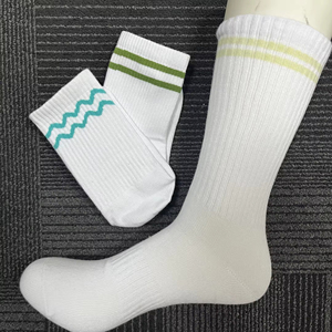Wholesale OEM Custom Logo Polyester Jacquard Anti-Slip Men's Sport Business Crew <b>Socks</b> <b>High</b> Quality - Product Image 5
