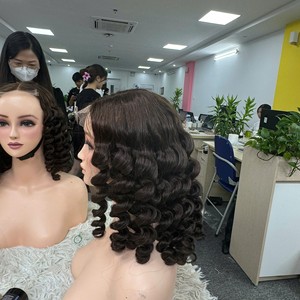 5*5 pour dentelle fermeture avant perruque cheveux vierges longs avec vague droite transparente et styles de vague profonde - Product Image 5