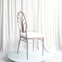 Chaises Chiavari Phoenix en aluminium empilables, modernes et luxueuses, en cuir PU, pour la location – Offre Spéciale