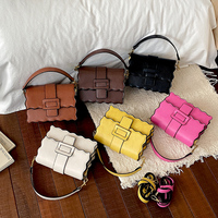 Sac bandoulière tissé tendance OEM en promotion, mini sac carré en dentelle, petit sac à main en cuir PU pour femme