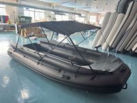 Bateau pneumatique à propulsion par jet 4,7 m pour 8 personnes avec auvent pliable, support de canne à pêche, ancre de proépaulement et rouleau pour la pêche sportive, fabriqué en Chine, logo personnalisé