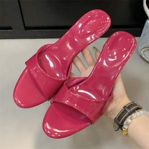Sandalias de tacón alto elegantes de charol con correa al tobillo y diseño de punta abierta para verano 2025 - Product Image 2