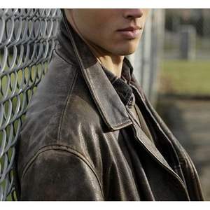 Abrigo de Cuero Genuino para Hombre, Estilo Trench Coat, Piel de Vaca, Largo Medio, Cierre de Botones, Corte Clásico, Estilo Dean Winchester - Product Image 3