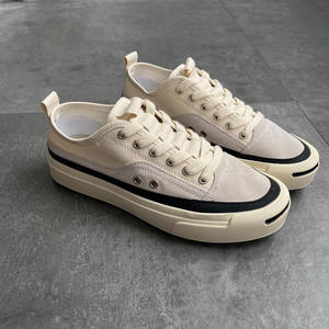 รองเท้าผ้าใบผู้ชายแฟชั่นทันสมัย 2026 สไตล์เรโทร รองเท้าลำลองเดินเล่น รองเท้านักเรียน - Product Image 1