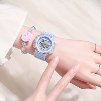 Jam Tangan Digital Sport Transparan untuk Anak Perempuan, Jam Tangan Elektronik Warna Pastel dengan Gelang Manik-manik untuk Sekolah & Bermain
