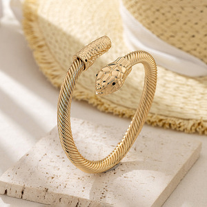 Pulseras con forma <span class=keywords><strong>de</strong></span> <span class=keywords><strong>serpiente</strong></span> exagerada para mujer, brazalete <span class=keywords><strong>de</strong></span> <span class=keywords><strong>serpiente</strong></span> <span class=keywords><strong>cascabel</strong></span> <span class=keywords><strong>de</strong></span> moda para fiesta, joyería femenina - Product Image 6