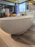 Baignoire de salle de bain en pierre de travertin artificiel moderne baignoire autonome pour la maison et l'hôtel baignoire en marbre artificiel de culture