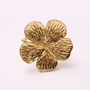 Rond de serviette Bleu clair Fleur de prunier Boutons de serviette Série végétale Peint Cuisine occidentale Bouche Anneau en tissu - Product Image 6