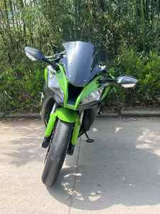 Kawasaki Ninja ZX-10R 1000CC Supersport de Cuatro Cilindros en Línea |   WorldSBK Tech, KCMF, S-KTRC, KIBS, TFT y Conectividad con Smartphone Kawasaki - Product Image 2