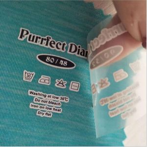 Étiquettes de soin en silicone imprimées avec logo personnalisé, sans étiquette, à transfert thermique, pour T-shirts et vêtements - Prix de gros - Product Image 3