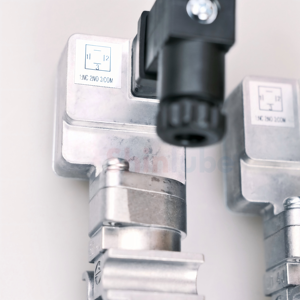 3.0MPa สวิตช์ความดันจาระบี209409 GPL-30-D หล่อลื่นแบบดั้งเดิมสำหรับเครื่องฉีดขึ้นรูปซีเอ็นซี - Product Image 5