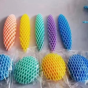 Nouveauté 2026 : Jouets décoratifs pour bébés en maille élastique de décompression, technologie sensorielle réconfortante, vente en gros à l'unité - Product Image 3