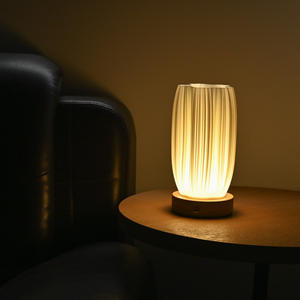 Lámpara <span class=keywords><strong>de</strong></span> mesa <span class=keywords><strong>de</strong></span> luz nocturna LED moderna GL Diseño novedoso con fuente <span class=keywords><strong>de</strong></span> alimentación CC Característica simple - Product Image 6