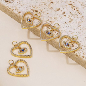 Pendentif Cœur Iris Bleu Plaqué Or 18K avec Breloque Œil Maléfique Suspendue à Contour de Cristaux Pavés pour Protection, Bijou Cadeau, Vente en Gros - Product Image 3