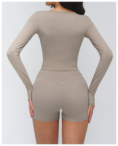 Haut de yoga moulant à col en V et manches longues pour l'extérieur, extensible dans les quatre sens - Product Image 2