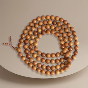 Collier en bois de santal aromatique Riddhi Siddhi, perles de prière en bois, malas, brun doré foncé naturel du Rajasthan - Product Image 1