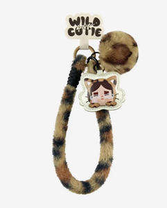 กล่องปริศนา100% ของแท้รุ่น<span class=keywords><strong>ใหม่</strong></span> Pop Mart crybaby ปราดเปรียวแต่น่ารักมีสายคล้องโทรศัพท์มือถือทำจากไวนิล - Product Image 6