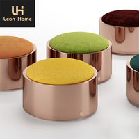 Nouvelle vente salle à manger moderne intérieur maison luxe pied marchepied or métal chaises pour salon meubles velours pouf tabourets ronds