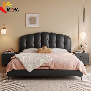 Letto Matrimoniale in Pelle Nera Stile Crema, Moderno Minimalista, per Camera da Letto Padronale, 18m, con Contenitore Imbottito in Legno Massello - Product Image 1
