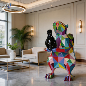 ประติมากรรมกระรอกเรขาคณิตขนาดใหญ่ทำจากไฟเบอร์กลาส งานศิลปะหลากสีสัน ตกแต่งภูมิทัศน์ด้วยลวดลายเรขาคณิต - Product Image 6