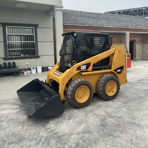 Chargeuse compacte sur pneus Caterpillar 226B3 d'occasion, 2,64 tonnes, pour travaux agricoles et municipaux - Product Image 1