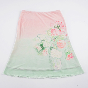 Conjunto de Top Corto y Falda Midi con Estampado Botánico, Estilo Chino, Color Verde Menta, con Detalles en Malla Elástica - Product Image 3