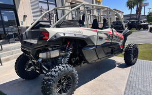 รถอเนกประสงค์ Teryx KRX4 1000 eS สำหรับขับขี่ออฟโรด เครื่องยนต์ 999 ซีซี ระบบขับเคลื่อน 4 ล้อแบบเลือกได้ ระบบกันสะเทือน FOX Live Valve ระยะยุบยาว - Product Image 3