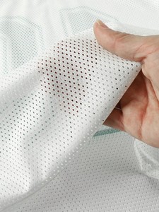 Camiseta de Fútbol Personalizada con Transferencia Térmica, 100% Poliéster, Cuello en V, Estilo Urbano, Secado Rápido, Transpirable, Malla Deportiva - Product Image 6