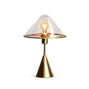 Creatieve Postmoderne Bureaulamp Gouden Luxe Woonkamer Slaapkamer Studeerkamer Decoratieve Metalen Bureau Licht Glazen Tafellampen