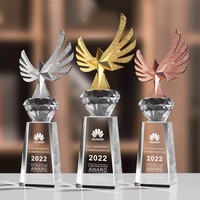 Trophée en cristal personnalisé, modèle de faucon doré, en métal, cadeaux souvenirs pour cérémonie de remise de prix