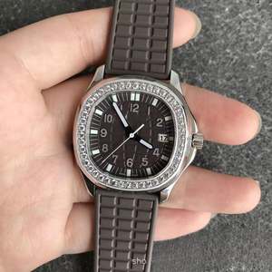 Nouvelle Montre à Quartz pour Femme 2025, Design de Marque de Luxe, Blanche, Minimaliste, Sportive, Boîtier en Acier Inoxydable, Résistante à l'Eau, Bracelet en Caoutchouc - Product Image 4