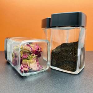 Frascos de Vidrio Transparente de 120 ml con Tapas de Plástico Negras a Prueba de Niños, Recipientes Herméticos para Especias Vacíos con Capacidades de 30 g y 100 g - Product Image 4