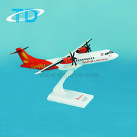 Modelo de Avión Firefiy ATR72-500 Escala 1/100 27cm, Diseño Personalizado, Hecho a Mano, Moldeado por Inyección en ABS, Logotipo Personalizable para Proyectos