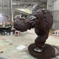 Sculpture de gorille de dessin animé écologique de 2 mètres de haut personnalisable avec texte bilingue arabe/anglais pour la publicité extérieure