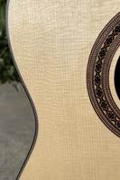 Gitar Klasik Aiersi dengan Topboard Spruce Solid Alami, Back & Side Rosewood, Desain Bracing Lattice, dan Armrest, Senar Nylon
