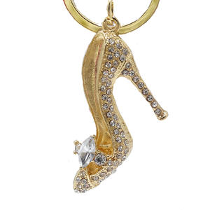 Mode luxe porte-clés 3D femmes talons hauts en forme d'artisanat exquis cadeau porte-clés sac à main pendentif bijoux - Product Image 1