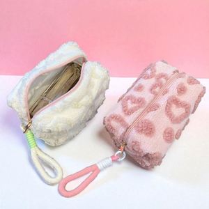 Bolsa de Maquillaje Reutilizable con Cierre, Diseño de Corazón, Ecológica, con Asa Personalizada, Gran Capacidad, Organizador de Cosméticos, Portátil, para Viaje - Product Image 5