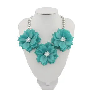 Flower Acrylic petal Candy colored flower necklace Unisex Chains Three flower necklace