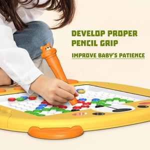 Il più nuovo doodle magnetic dot drawing board kid DIY creative colorful beads art drawing toy magnet painting board con penna magnetica - Product Image 3