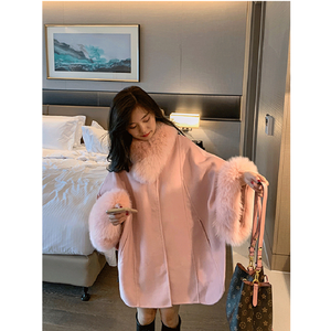 Vente en gros Manteau d'hiver avec col en fourrure de renard véritable Poignets Femmes <span class=keywords><strong>Poncho</strong></span> en <span class=keywords><strong>cachemire</strong></span> avec cape en fourrure blanche en laine pour robes de mariée pour dames - Product Image 4